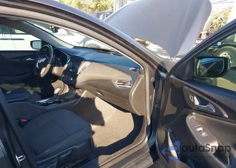 2018 Chevrolet Malibu Lt z USA, uszkodzony, nr VIN 1G1ZD5ST4JF105406